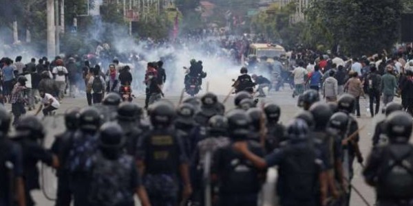 Nepal Bergejolak: 11 Tewas dalam Aksi Protes Besar Tolak Larangan Media Sosial
 – Telusur
